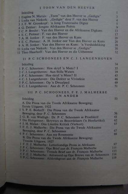 P.J. Nienaber (red). Rapier & Knuppel: 'n bundel letterkundige polemiek.